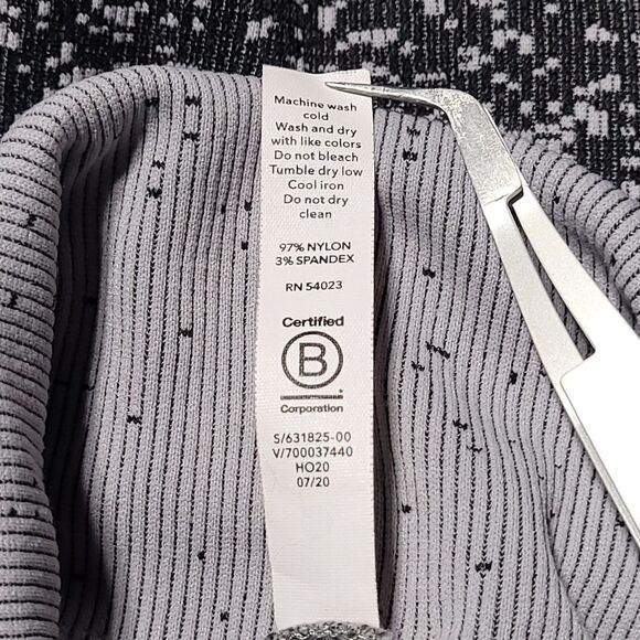 Athleta Flurry Gradient Turtleneck Women's Gray Black Athletic Ribbed Medium - Picture 7 of 10